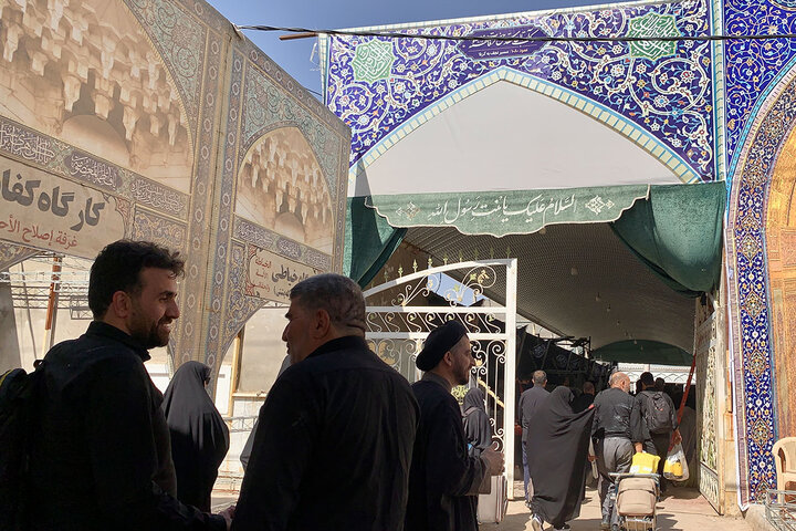 ورود خادمان حرم بانوی کرامت به موکب عمود 1080 برای خدمت رسانی به زائران اربعین