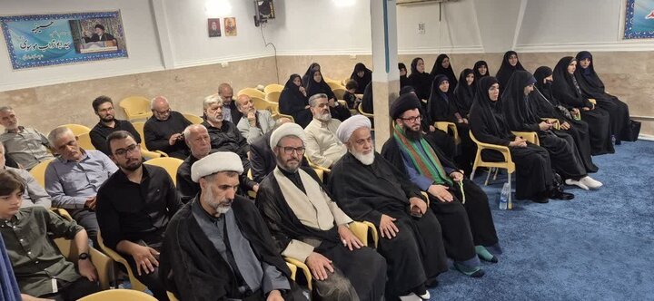 تصاویر/ تجدید میثاق اعضای ستاد نماز جمعه آبیک با شهدا