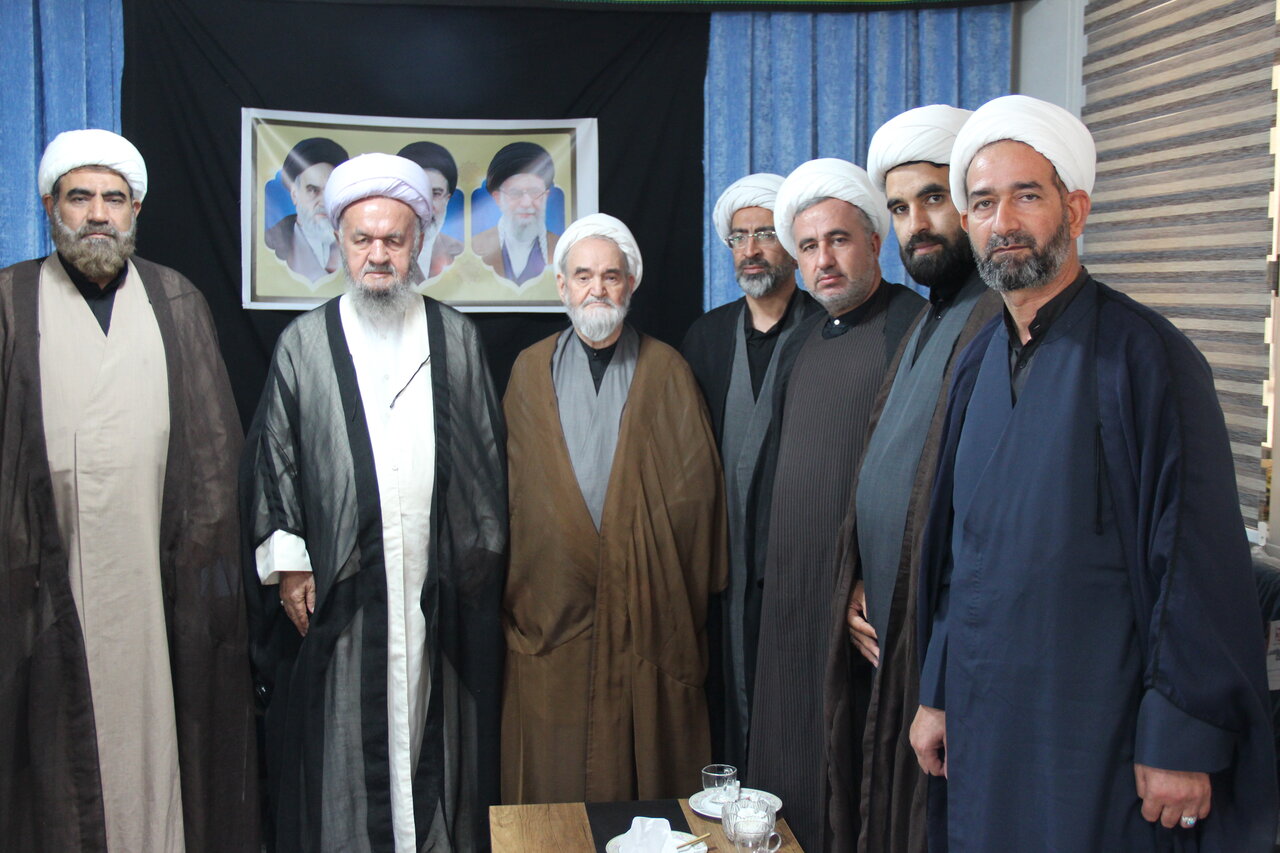 علما پایه گذار تربیت اسلامی بودند/طلاب وروحانیون مبلغ دین مبین اسلام هستند