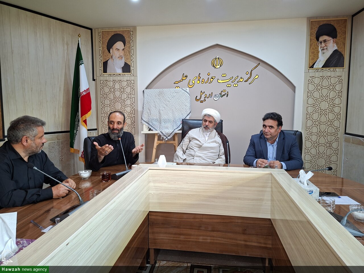 رونمایی کتاب