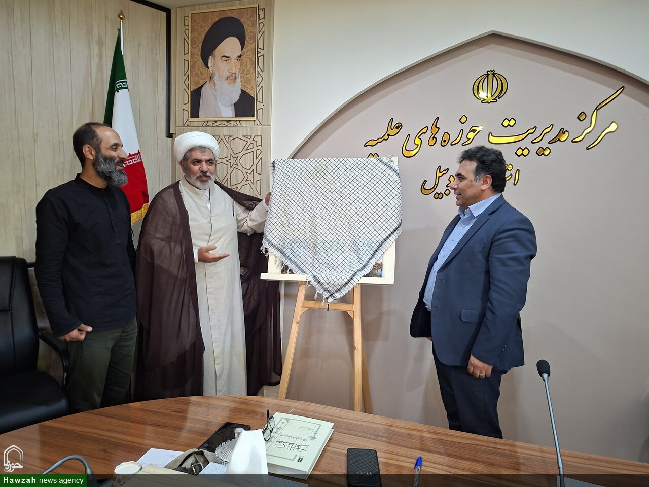 رونمایی کتاب