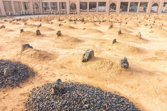 Calls to rebuild Jannat Al-Baqi renewed on anniversary of Imam Hassan Al-Mujtaba's martyrdom
