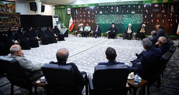  نماز جمعه می‌تواند آثار و تحولات اجتماعی عظیمی در جامعه ایجاد کند