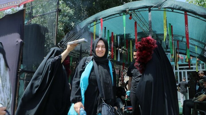 تصاویر/ تداوم ورود زائران خارجی اربعین از پایانه مرزی بازرگان