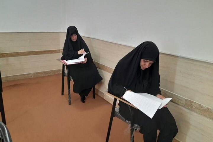 آزمون جذب استاد حوزه علمیه خواهران در استان یزد برگزار شد