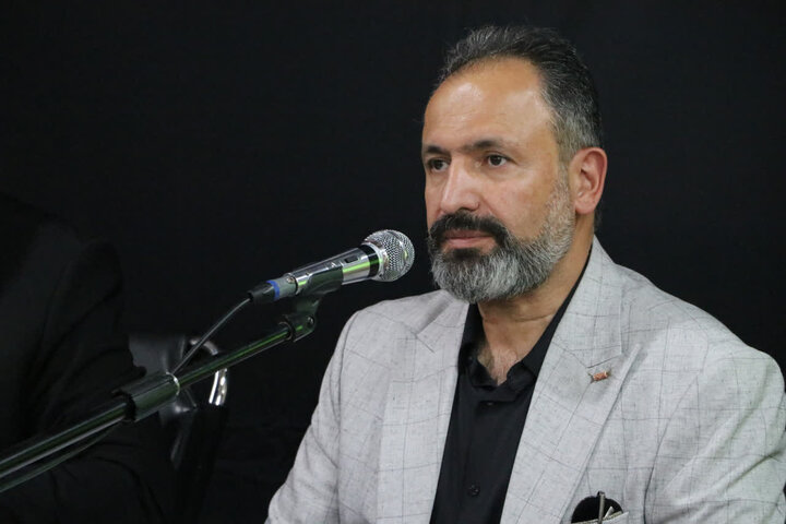 تصاویر/ مراسم بزرگداشت رهبر شهید در مسجد ازگل