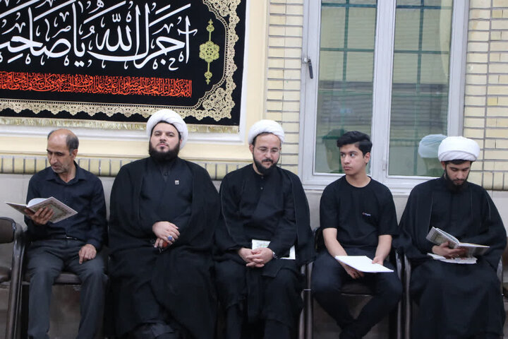 تصاویر/ مراسم بزرگداشت رهبر شهید در مسجد ازگل