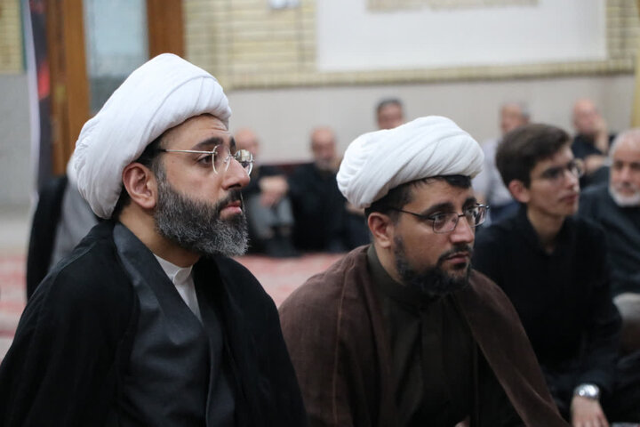تصاویر/ مراسم بزرگداشت رهبر شهید در مسجد ازگل