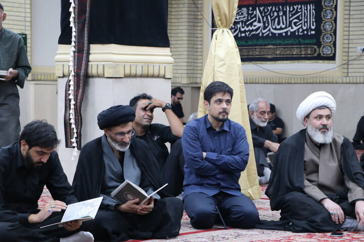 تصاویر/ مراسم بزرگداشت رهبر شهید در مسجد ازگل