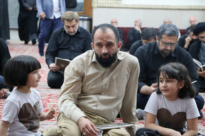 تصاویر/ مراسم بزرگداشت رهبر شهید در مسجد ازگل