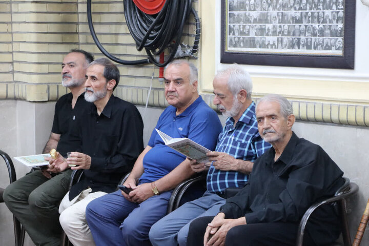 تصاویر/ مراسم بزرگداشت رهبر شهید در مسجد ازگل