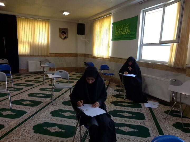 تصاویر/آزمون جذب مدرس برای تأمین نیاز آموزشی مدارس علمیه خواهران لرستان