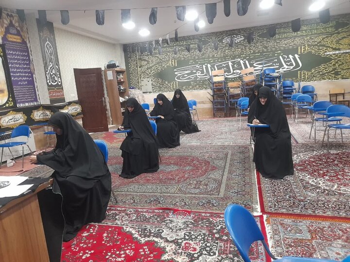 تصاویر/آزمون جذب مدرس برای تأمین نیاز آموزشی مدارس علمیه خواهران لرستان