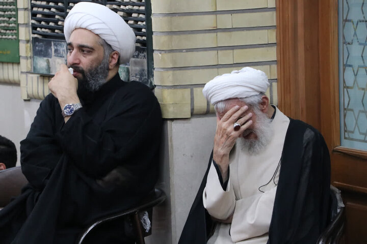 تصاویر/ مراسم بزرگداشت رهبر شهید در مسجد ازگل