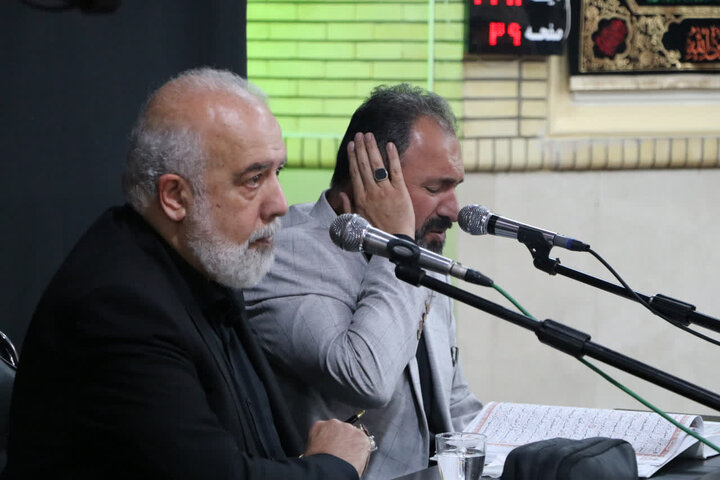 تصاویر/ مراسم بزرگداشت رهبر شهید در مسجد ازگل