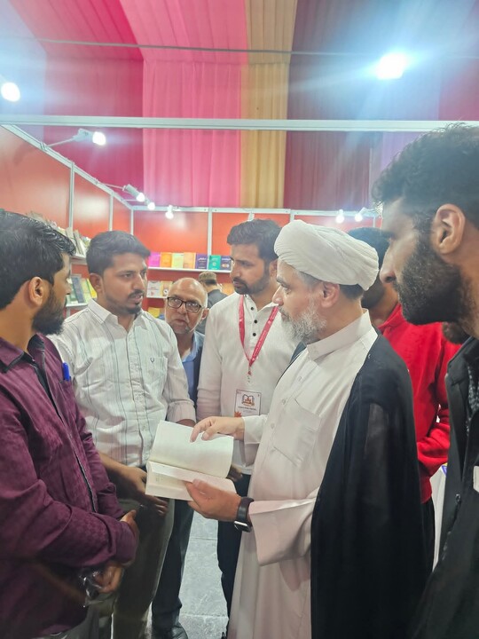 کشمیر میں چنار بک فیسٹیول 2026