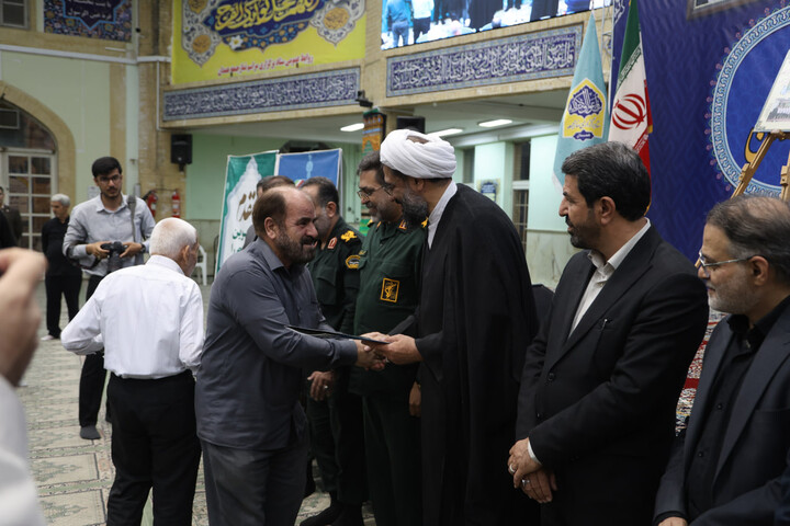 تصاویر /  آیین تجلیل از خادمین ستاد نماز جمعه