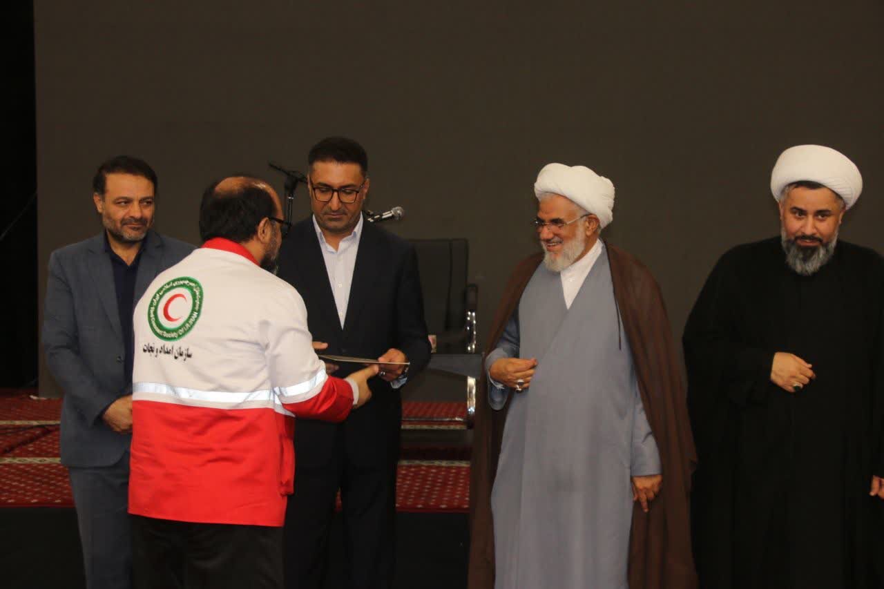 نماز جمعه؛ تریبون سخنگوی انقلاب و بازوی عملیاتی جهاد تبیین است