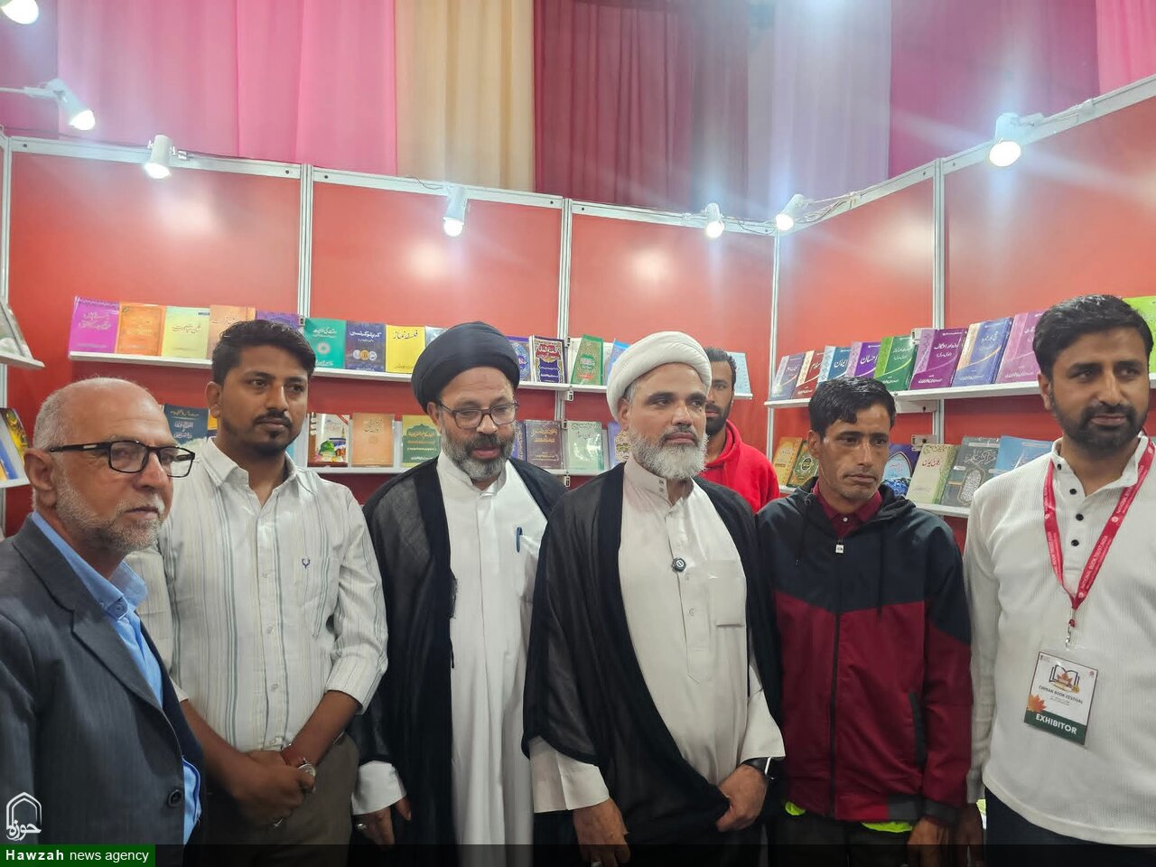 درخشش مکتب اهلبیت(ع) در جشنواره کتاب چنار هند