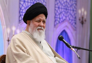 استمرار حضور مردم در میدان، مقدمه‌سازی برای ظهور و ضامن پویایی انقلاب است