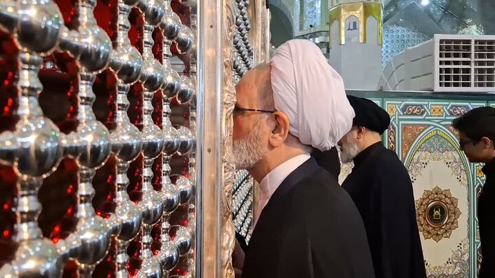 حضور آیت الله اعرافی در حرم امیرالمومنین(ع)
