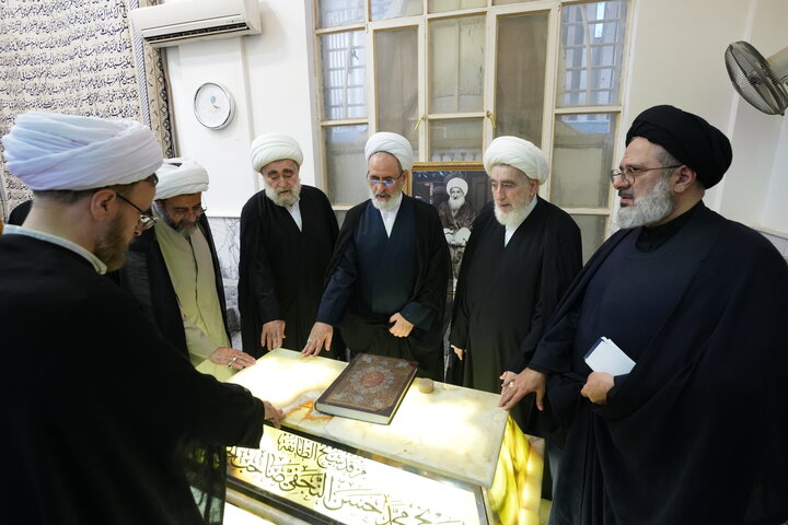 تصاویر/ دیدار آیت الله اعرافی با آیت الله جواهری از علمای نجف