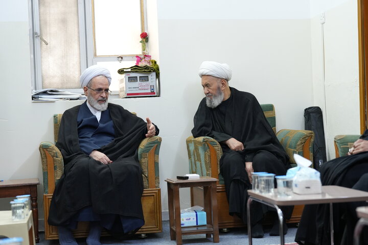 تصاویر/ حضور آیت الله اعرافی در بیت مرحوم آیت الله العظمی اسحاق فیاض