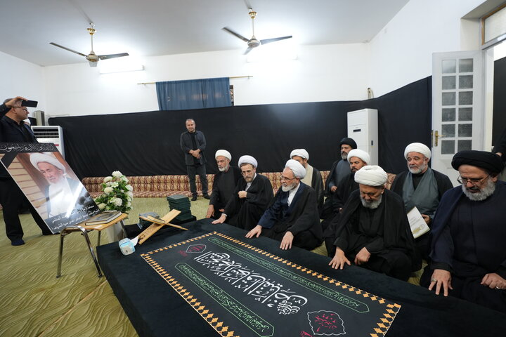 تصاویر/ حضور آیت الله اعرافی در بیت مرحوم آیت الله العظمی اسحاق فیاض