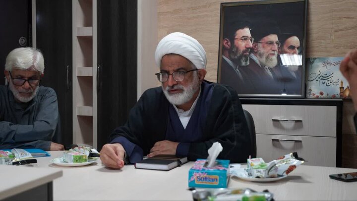 تصاویر/ نشست اعضای ستادنمازجمعه به مناسبت سالروز اقامه اولین نمازجمعه کشور