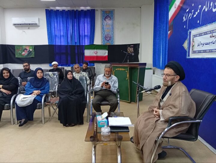 تصاویر/دیدار اصحاب رسانه لرستان با نماینده ولی فقیه در استان