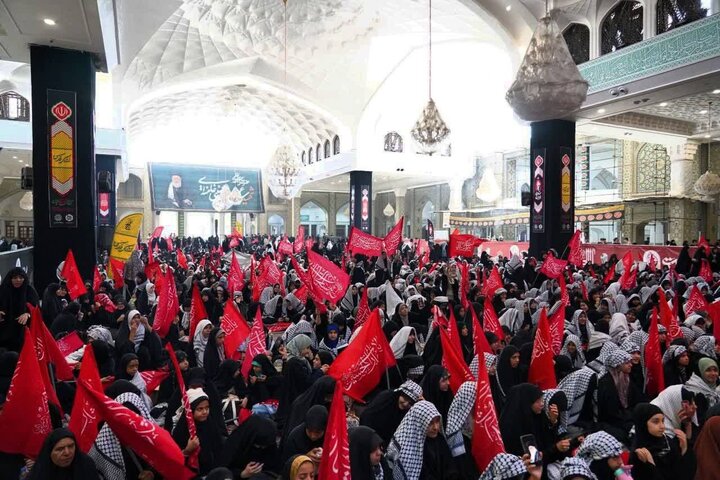 تصاویر / طوفان نوجوانان آرمانی در قبله تهران؛ میثاق ۱۱ هزار نفری در سنگر مسجد