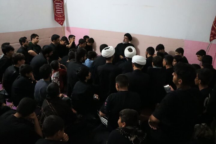 تصاویر/ مراسم عزاداری و توسل به ساحت اهل‌بیت(ع) در مدرسه علمیه آیت الله مجتهدی