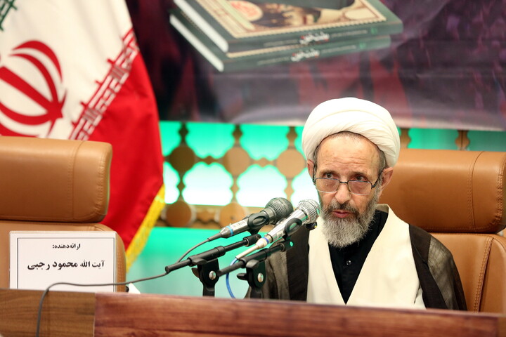تصاویر/ هم‌اندیشی اصحاب علوم انسانی و اجتماعی پیرامون شهادت امام خامنه‌ای(ره)
