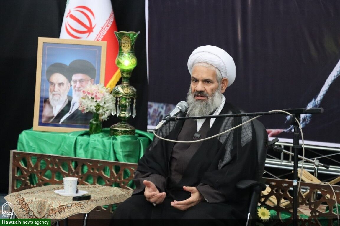رمز عبور از چالش‌ها؛ ایمان و اتکا به ظرفیت‌های داخلی است