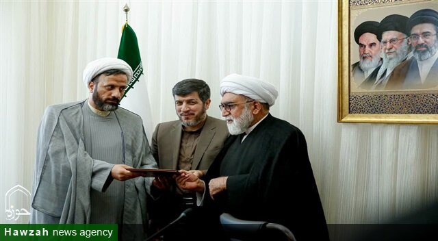 رئیس جدید دانشگاه علوم اسلامی رضوی معرفی شد