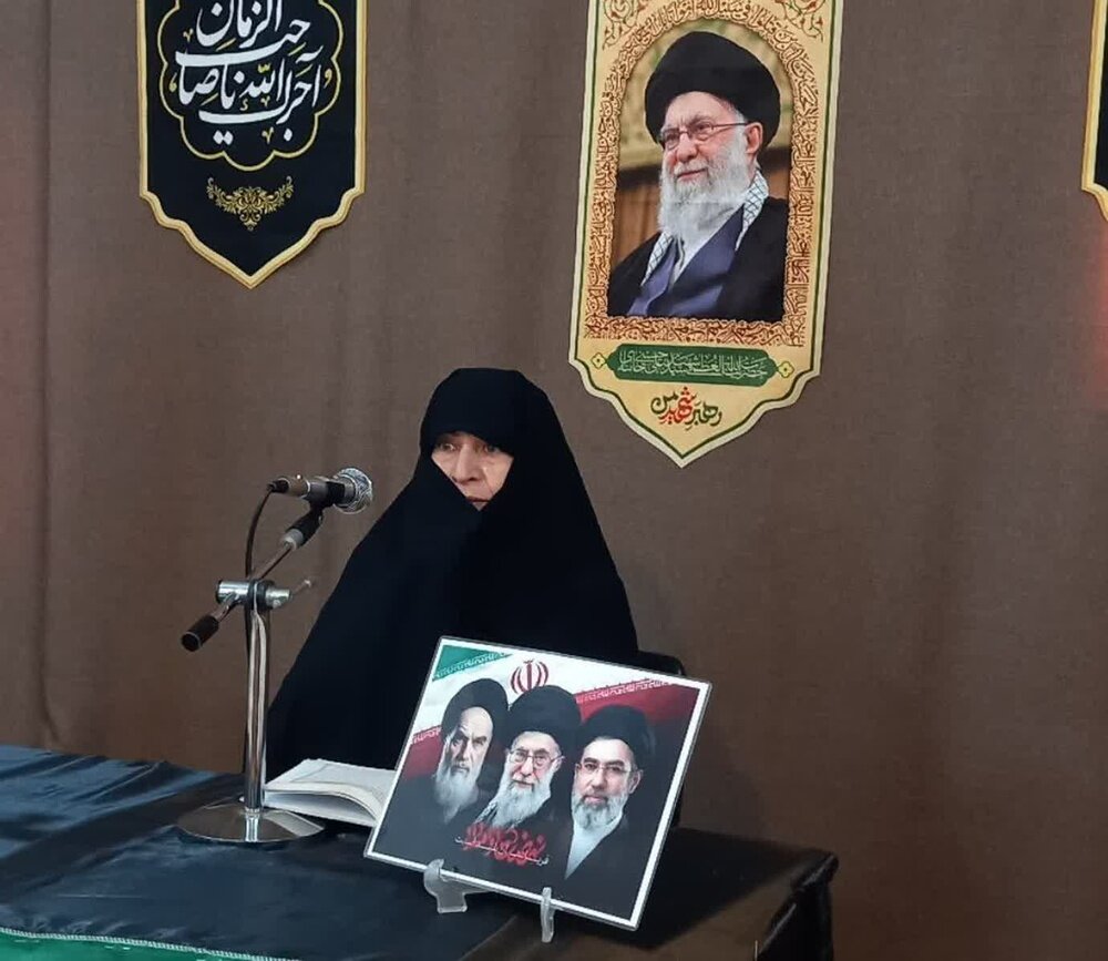 زنان با الگوگیری از حضرت زینب(س)، سفیران فرهنگی و دینی اربعین باشند