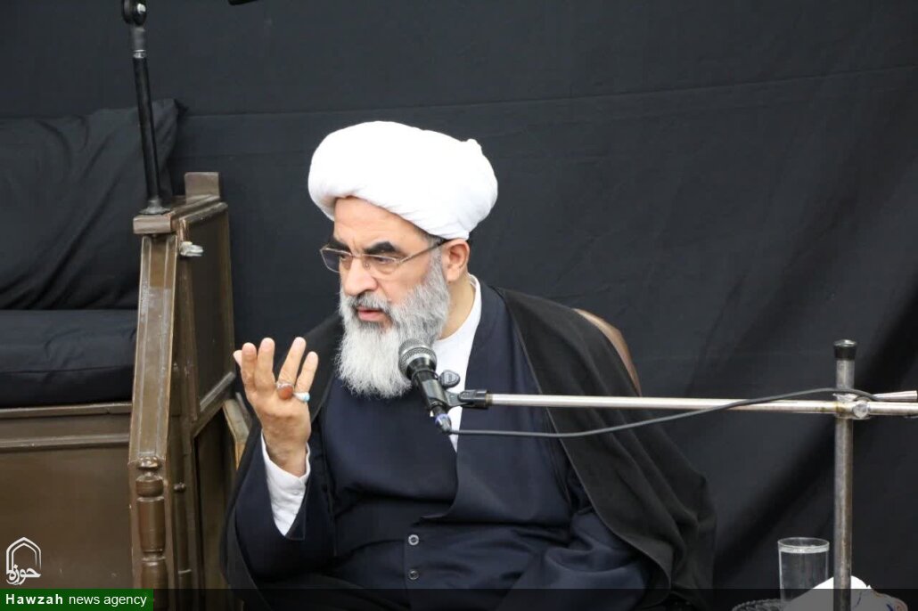 جریانِ «خونخواهی امام حسین(ع)» مانع از تحریف قرآن است جریانِ «خونخواهی امام حسین(ع)» مانع از تحریف قرآن است