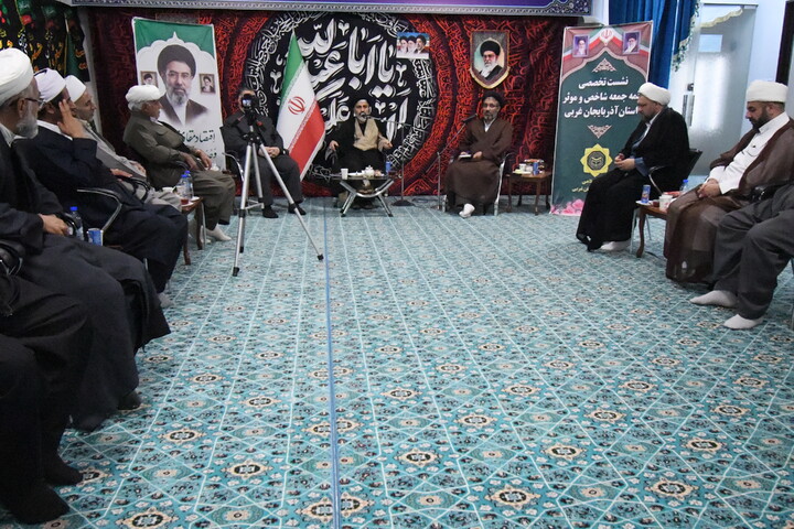تصاویر/ نشست ائمه جمعه شاخص اهل سنت آذربایجان غربی