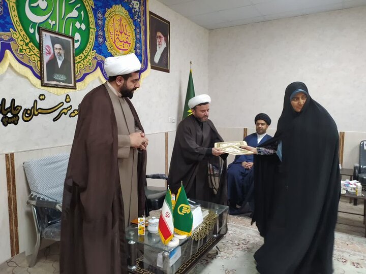 تصاویر/ آیین تجلیل از فعالین ستاد نمازجمعه شهرستان چایپاره