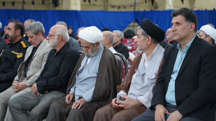 تصاویر/ مراسم گرامیداشت روز نماز جمعه در خوی