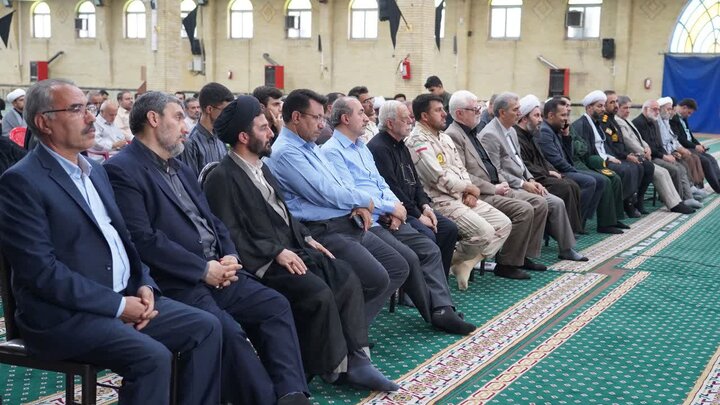 تصاویر/ مراسم گرامیداشت روز نماز جمعه در خوی