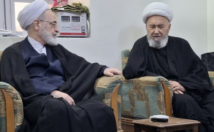 آیت اللہ اعرافی کی مرحوم آیت اللہ العظمیٰ اسحاق فیاض کے دولت کدہ پر حاضری، مرجعِ فقید کو خراجِ عقیدت
