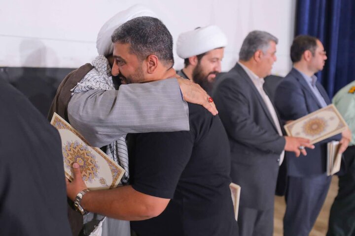 تصاویر/ مراسم گرامیداشت سالروز برگزاری اولین نمازجمعه انقلاب اسلامی در ساوجبلاغ