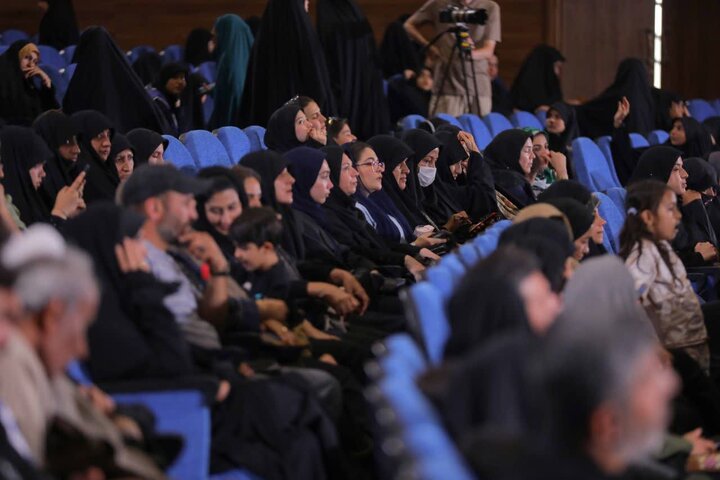 تصاویر/ مراسم گرامیداشت سالروز برگزاری اولین نمازجمعه انقلاب اسلامی در ساوجبلاغ