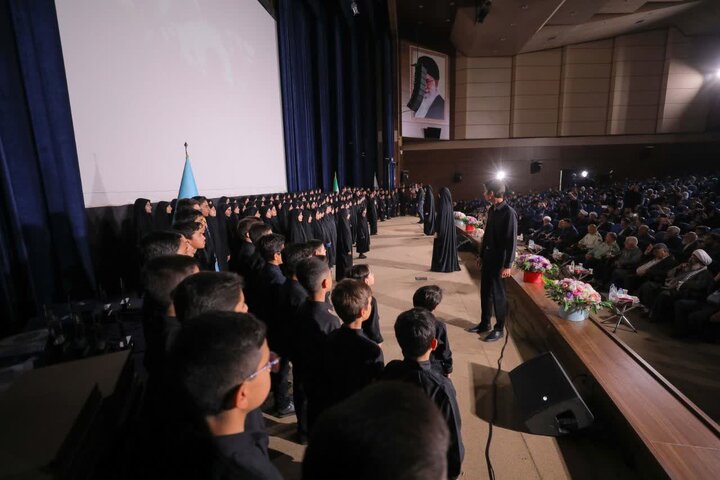 تصاویر/ مراسم گرامیداشت سالروز برگزاری اولین نمازجمعه انقلاب اسلامی در ساوجبلاغ
