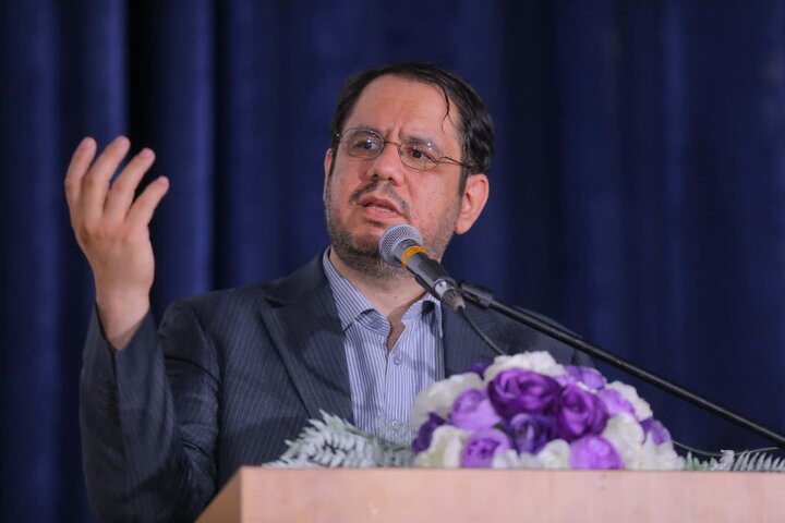 تصاویر/ مراسم گرامیداشت سالروز برگزاری اولین نمازجمعه انقلاب اسلامی در ساوجبلاغ