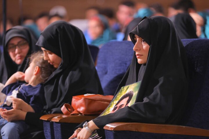 تصاویر/ مراسم گرامیداشت سالروز برگزاری اولین نمازجمعه انقلاب اسلامی در ساوجبلاغ