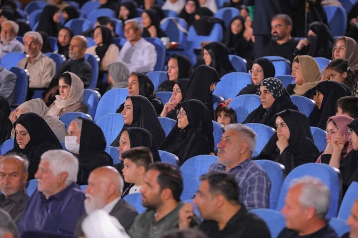 تصاویر/ مراسم گرامیداشت سالروز برگزاری اولین نمازجمعه انقلاب اسلامی در ساوجبلاغ
