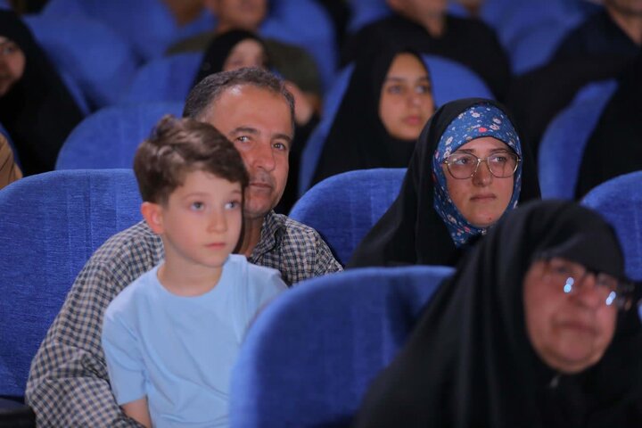 تصاویر/ مراسم گرامیداشت سالروز برگزاری اولین نمازجمعه انقلاب اسلامی در ساوجبلاغ