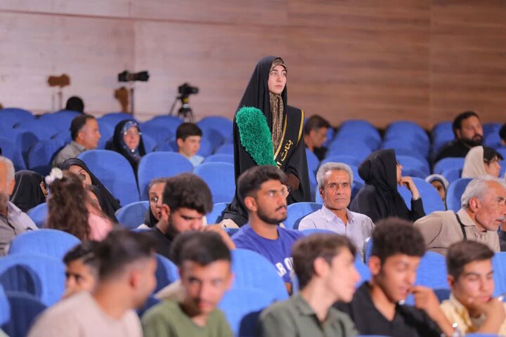تصاویر/ مراسم گرامیداشت سالروز برگزاری اولین نمازجمعه انقلاب اسلامی در ساوجبلاغ
